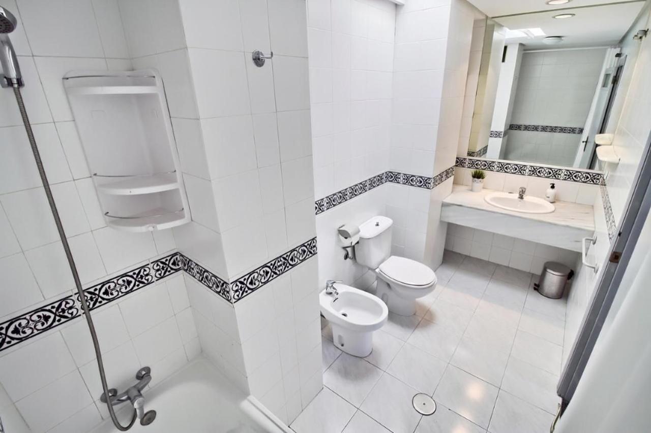 Atico Con Terraza Privada En Malaga Centro Apartment Bagian luar foto