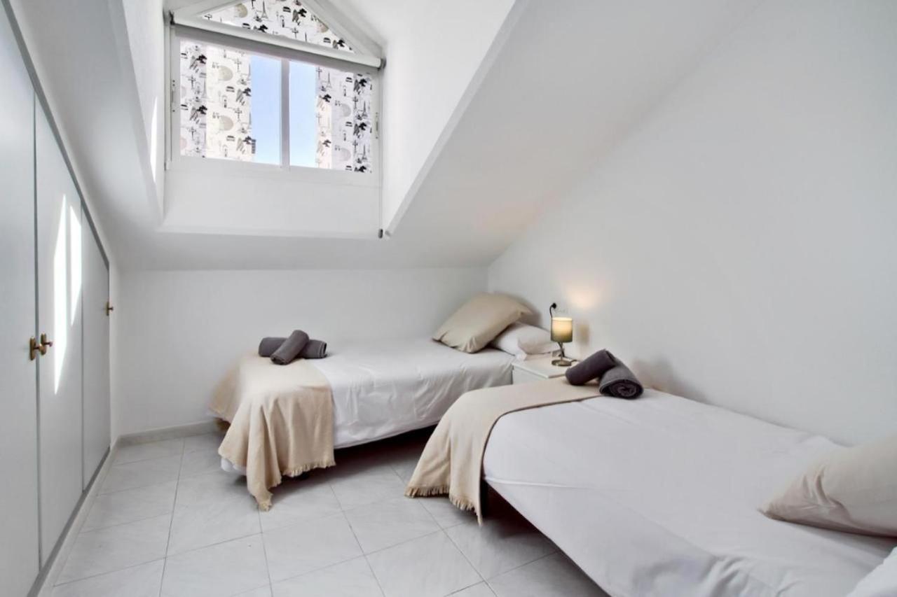 Atico Con Terraza Privada En Malaga Centro Apartment Bagian luar foto