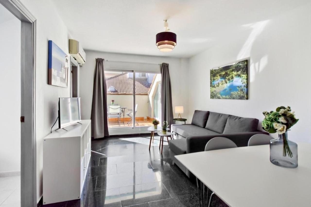 Atico Con Terraza Privada En Malaga Centro Apartment Bagian luar foto